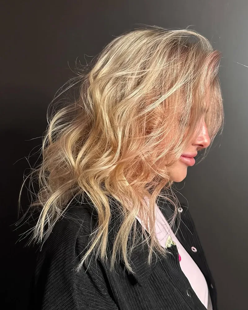 Airtouch blonde balayage — hair colorist Nadzeya, Vilnius